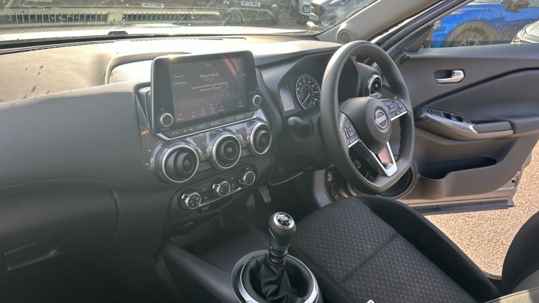 Nissan Juke 1.0 DiG-T 114 Acenta 5dr Petrol Hatchback